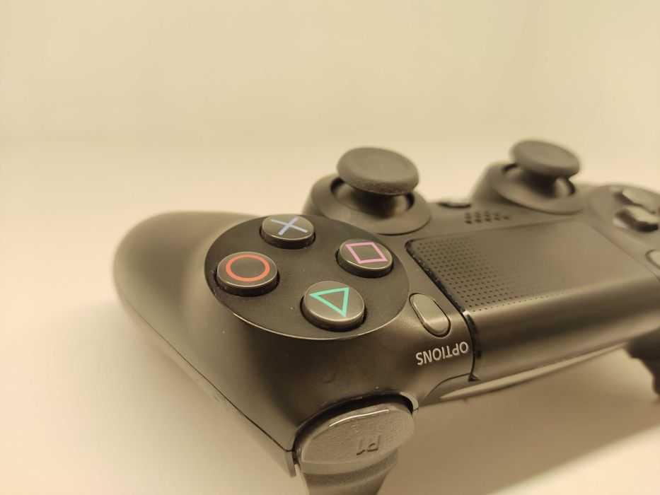 Kontroler PlayStation 4 Dualshock PS4