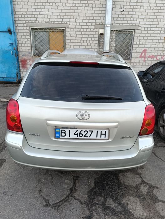 Тойота Авенсіс т 25