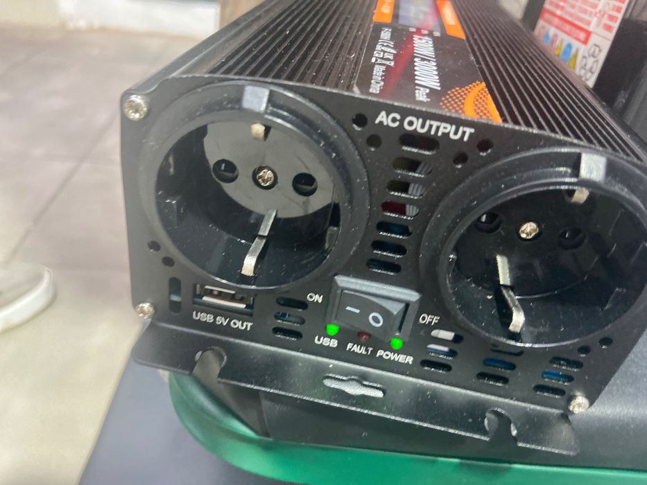 Inversor de corrente 12v para 220