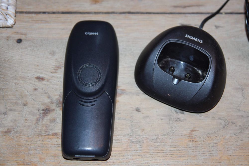 telefon Siemens Gigaset A14/A24 - słuchawka z ładowarką, standard DECT