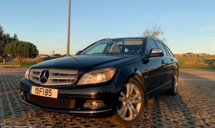 Carrinha Mercedes 220C