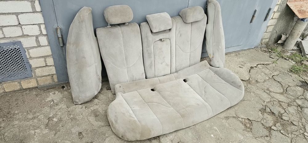 Сидіння для авто