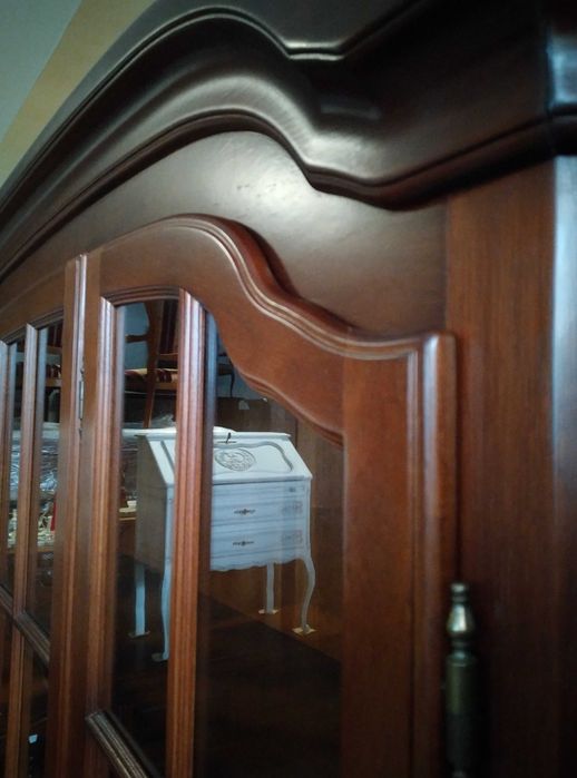 Witryna biblioteka 3-drzwiowa w stylu włoskim