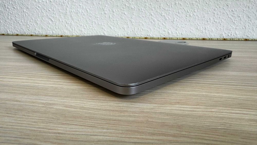 Macbook Pro Model A1989 z 2019 roku Touchbar I7 16GB