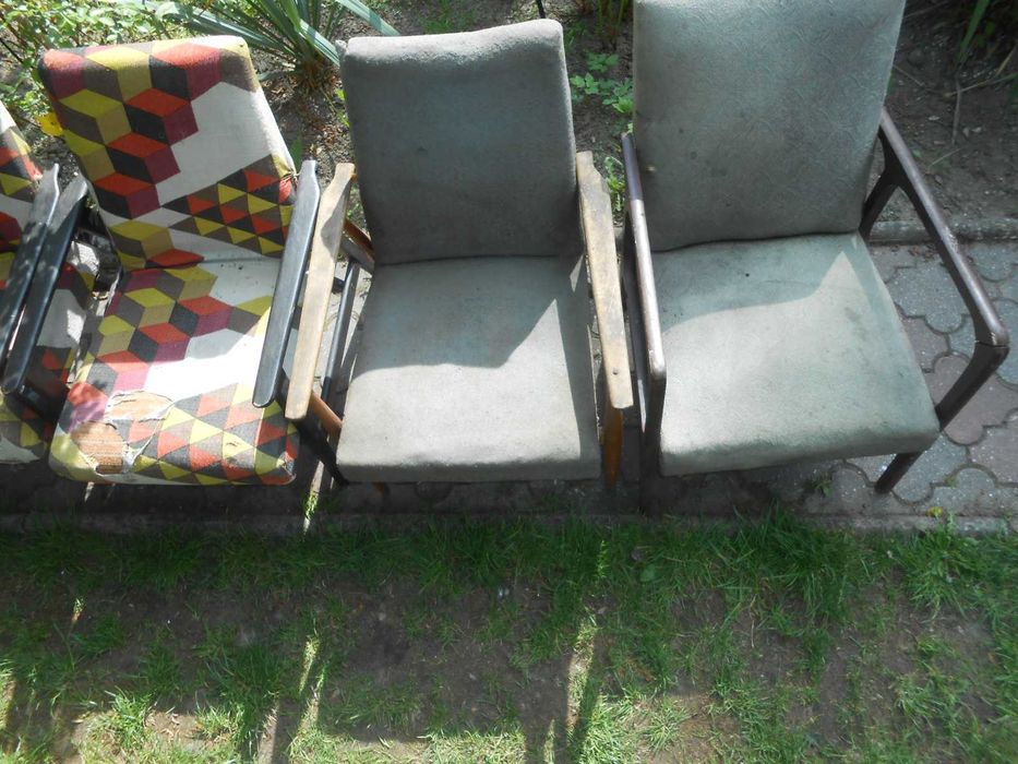 Fotele PRL Lisek czytaj