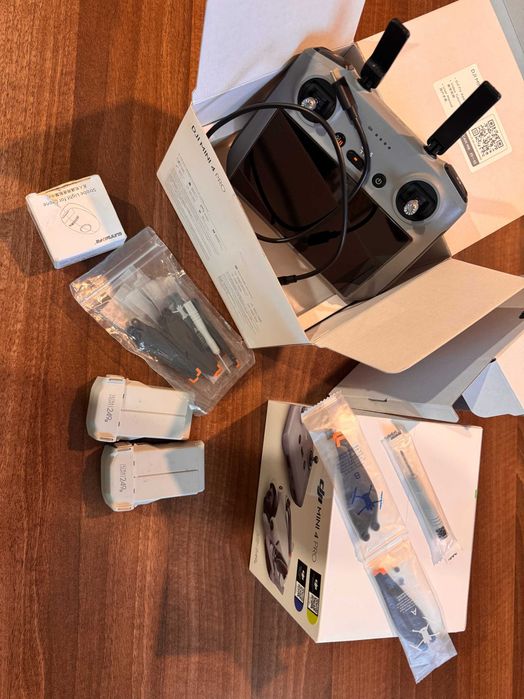 dron dji mini 4 pro