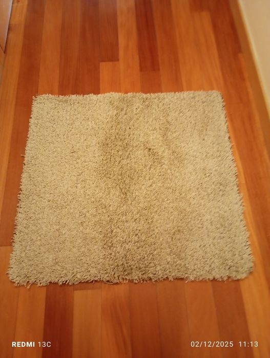 Tapete quadrado de pelinho