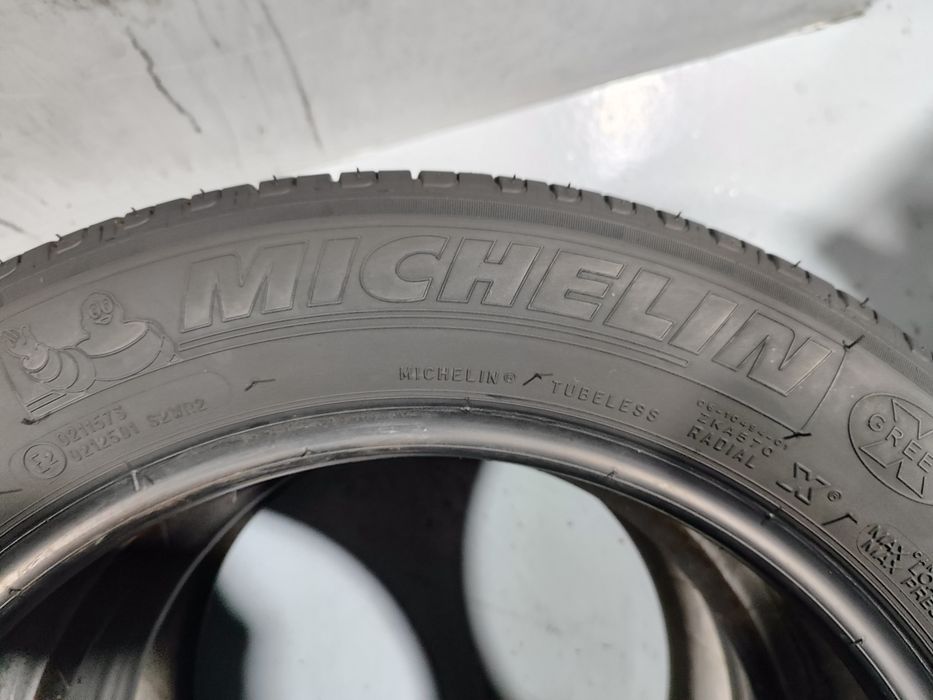 4 pneus semi novos 205-55R16 Michelin - Oferta dos portes
