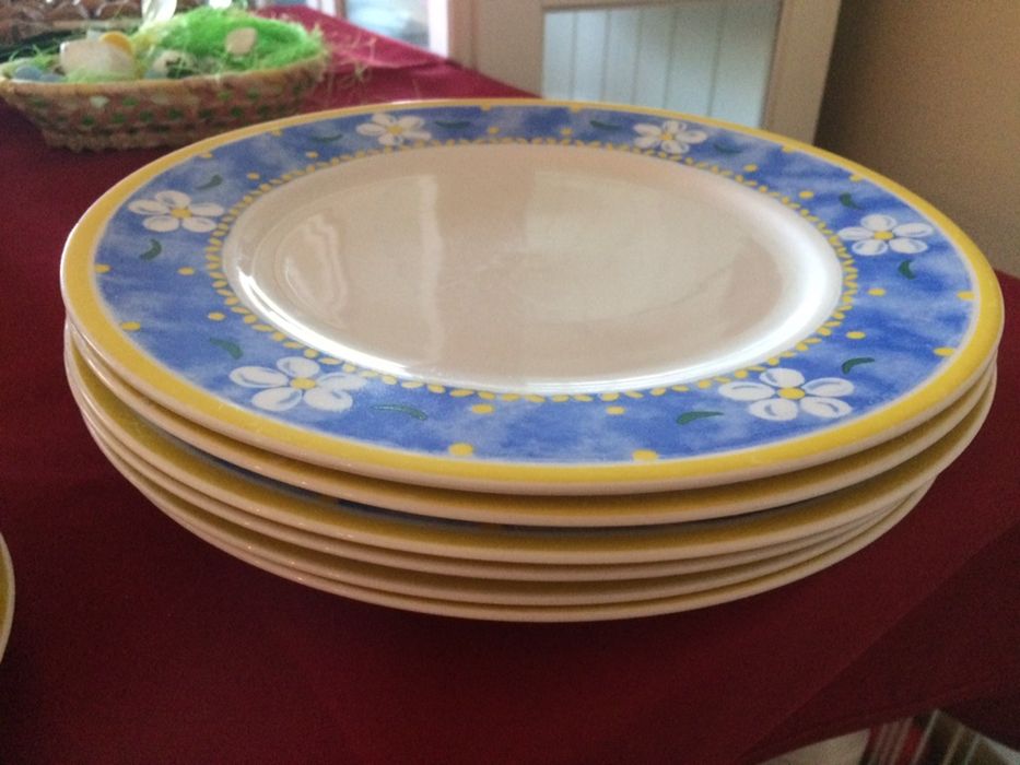 Conjunto de pratos