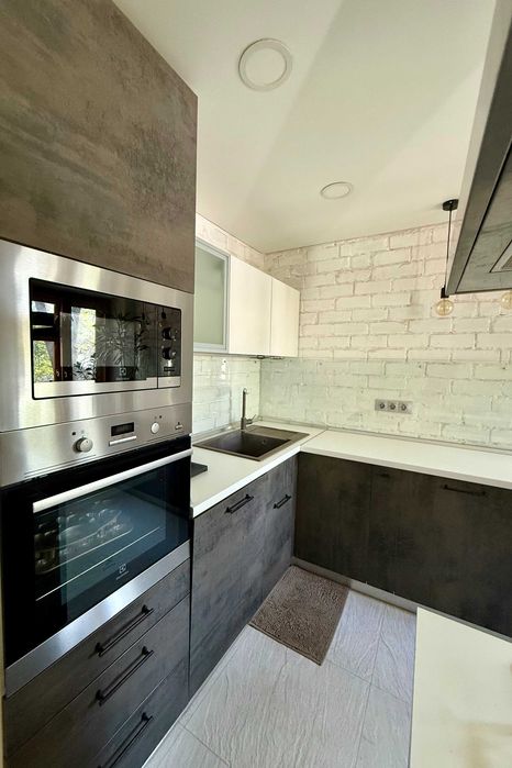 Продам 3-к.кв., 100 кв.м, 23 Августа, м. Бот. сад, П.Поле ЭКСКЛЮЗИВ