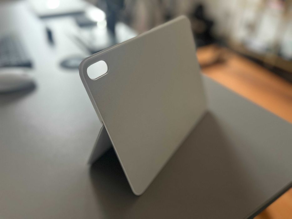 Teclado Magic Keyboard Folio para iPad (A16) - Português