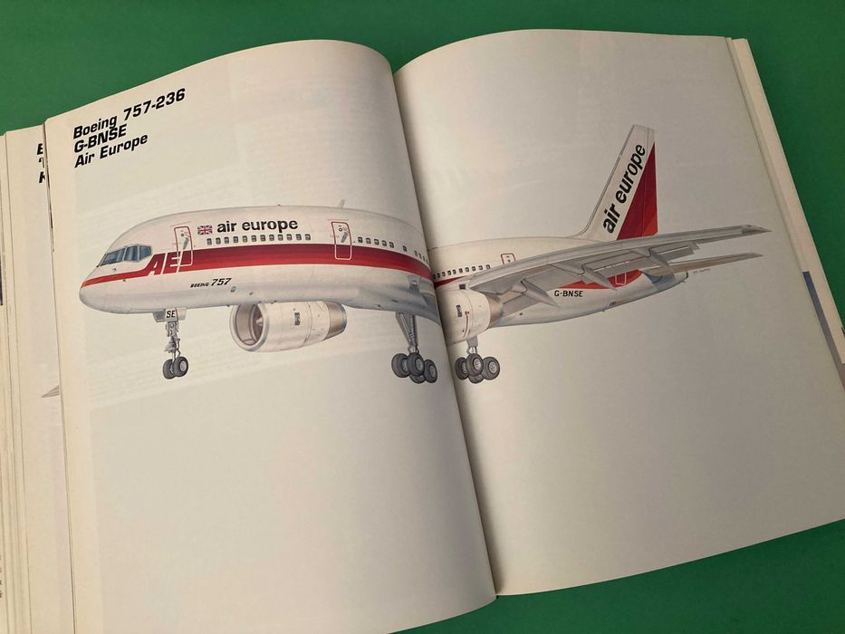 Livro The Encyclopedia of Civil Aircraft 1999