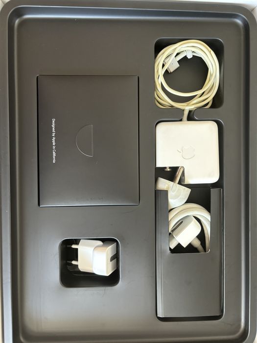 Apple MacBook air 13’ 2017 i7