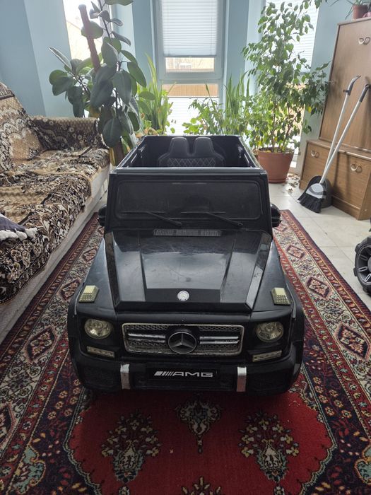 Продам дитячий электромобиль Джип Гелендваген