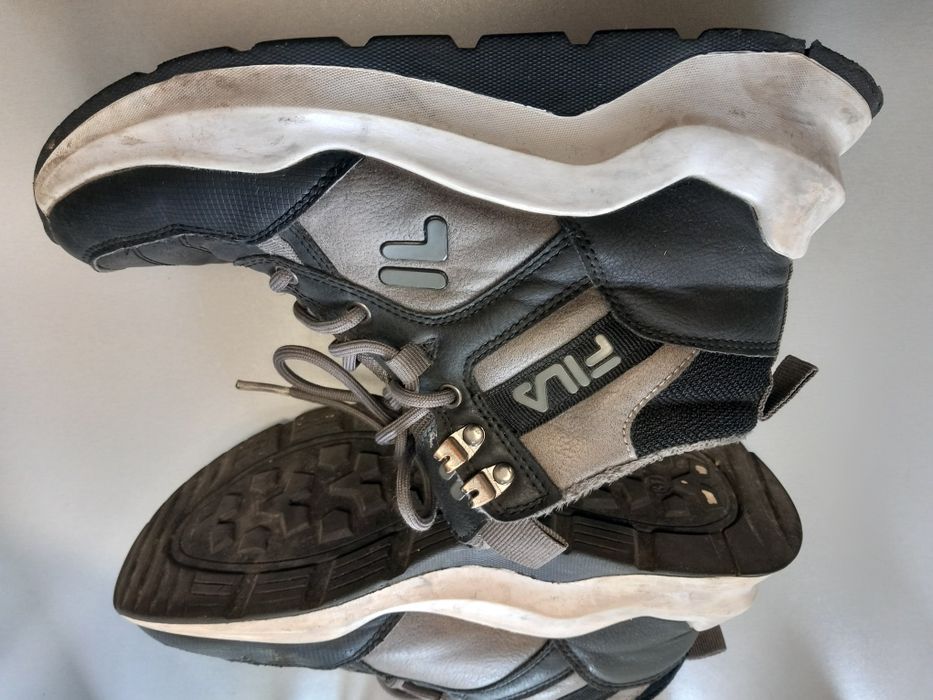 Sprzedam męskie buty rozmiar 37 firmy Fila.