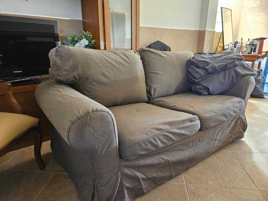 Vende-se Conjunto de 2 sofás