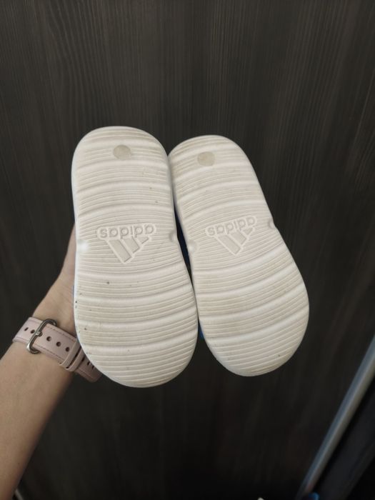 Дитячі босоніжки для хлопчика adidas Altaswim GV7803 34 Сині