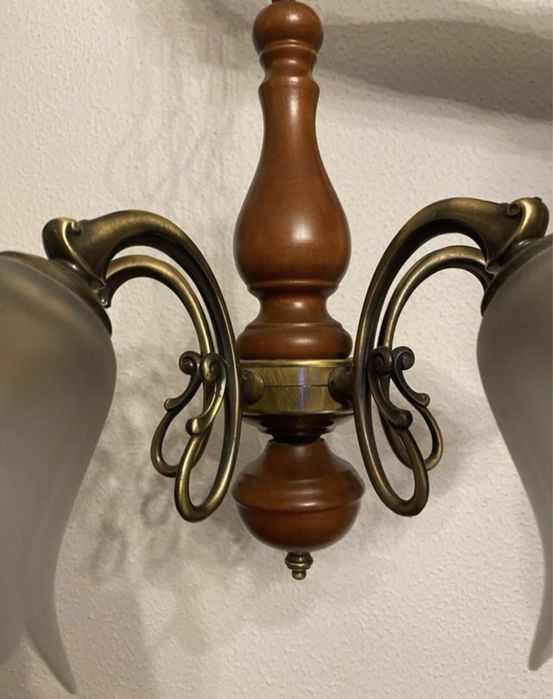 Candeeiro de teto e de mesa de cabeçeira