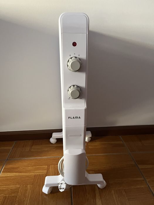 Aquecedor Elétrico Flama com Rodas | como novo
