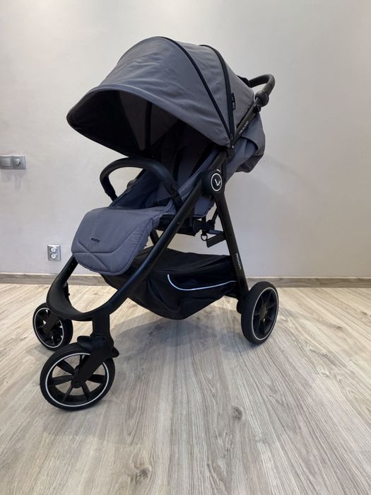 Wózek spacerówka Muuvo Roox grarisy