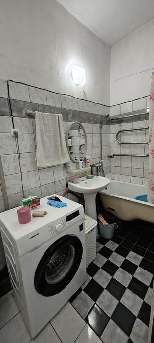 Продам‼️2 к.кв.сталинка, ул.Мира, метро Индустриальная