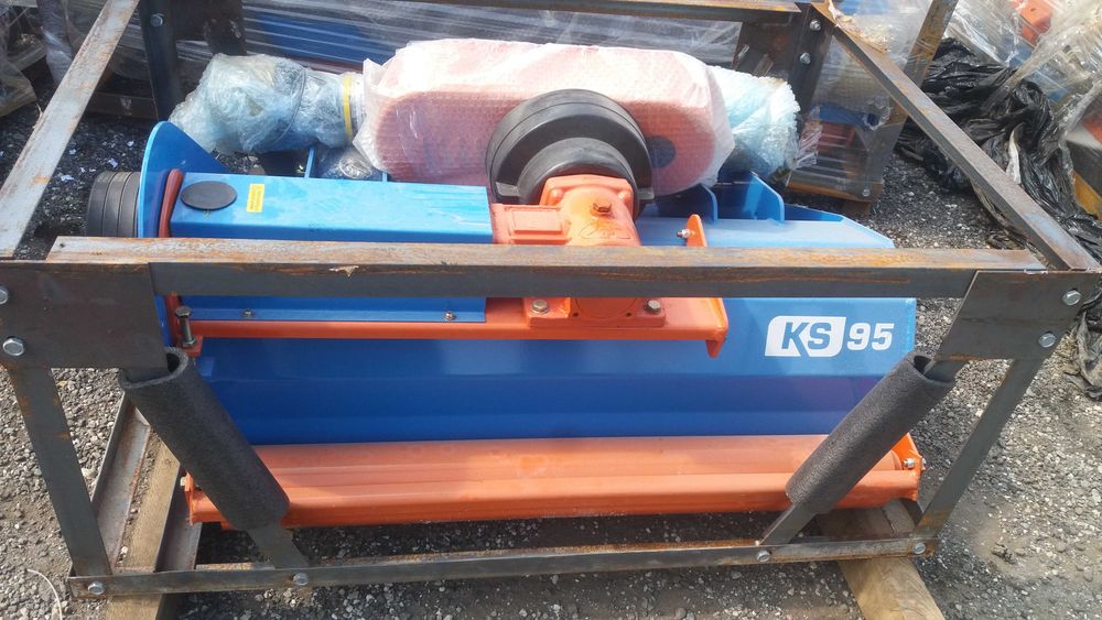 Paleciak na tylni TUZ ciągnika rolniczego widły do palet widła