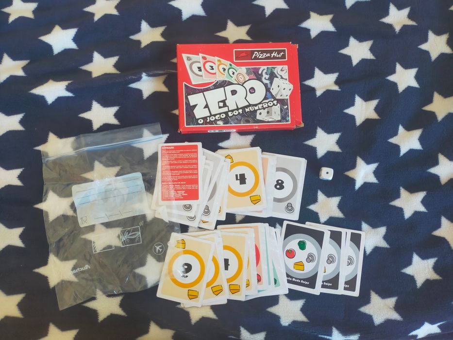 4 Jogos diversos Twister,cartas...