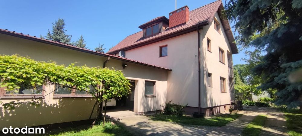 Dom na dużej działce – pohled 2
