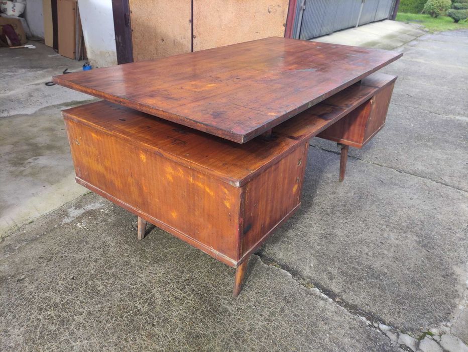 Biurko, sekretarzyk Prl