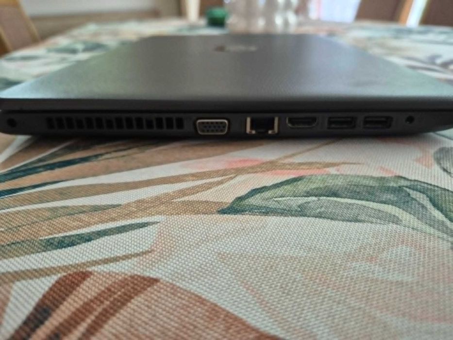Laptop HP 250 G6 i3 / 8GB RAM / 256GB SSD + Torba i Ładowarka