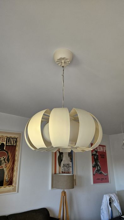 Candeeiro de Tecto Suspenso – Bom Estado
Estado