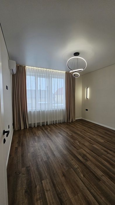 Продається будинок з ремонтом Крихівці