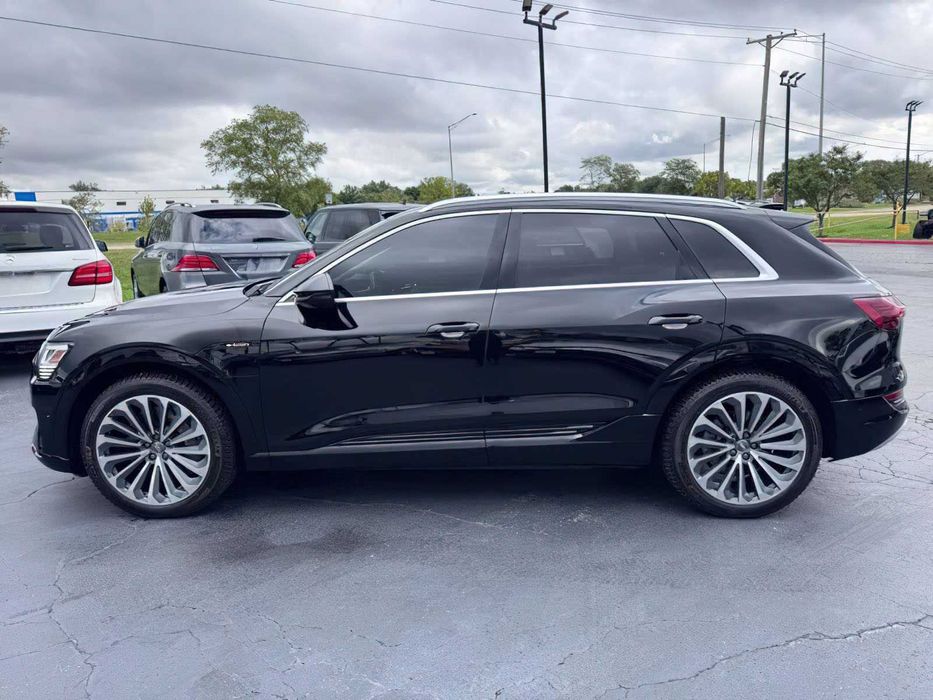 Audi e-tron quattro Prestige      2019
