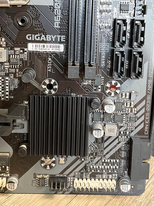 Gigabyte A620M S2H / материнська плата / AM5 / DDR5