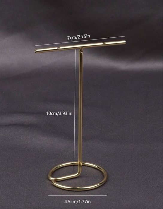 Metalowy stojak na biżuterię