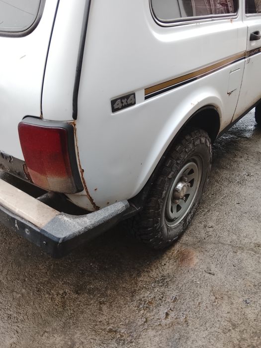 Продам Нива 21213