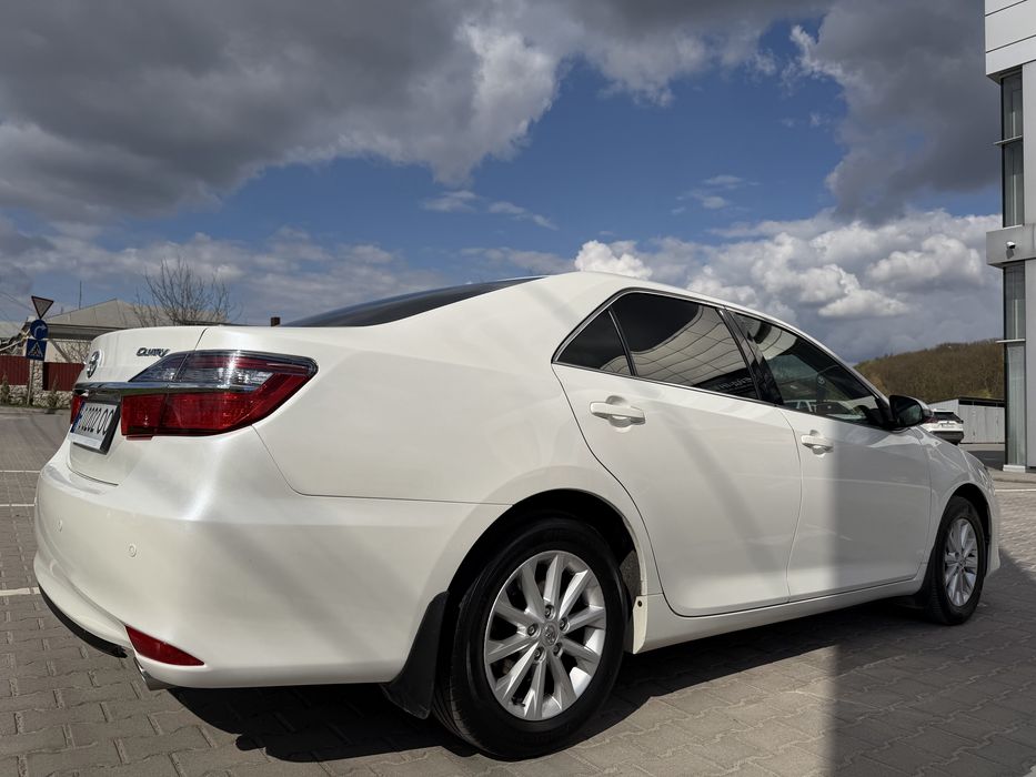 Toyota camry 55 2015
