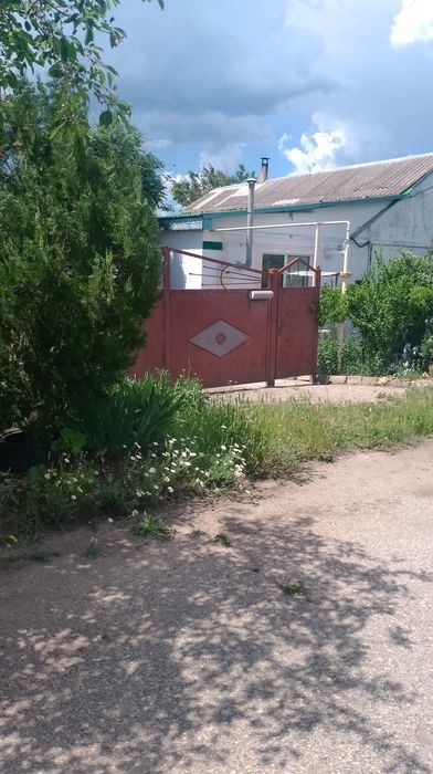 Продаю власний будинок в селі Михайло-Ларине