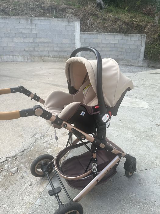 Carrinho de bebé - alcofa conversível  em assento