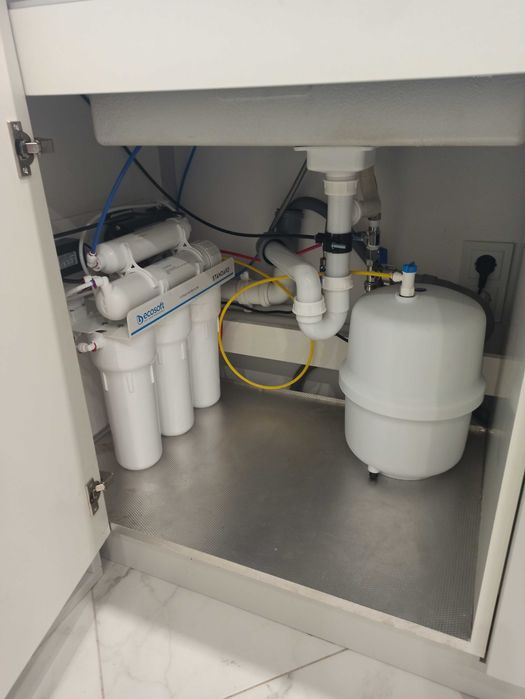 Установка и обслуживание фильтров для воды.