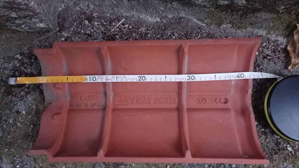 Lote de telhas espanhola Borja mod. envelhecida+cumes+cruzetas+cumes t