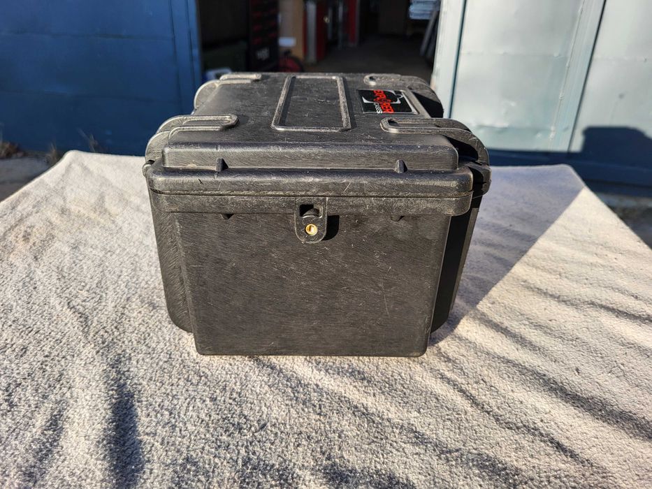 Explorer case 2214 (22x16x14,5cm) - IP67 - STANAG 4280 // FAKTURA 23%