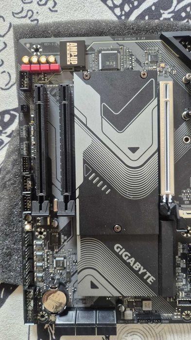 Bundle GIGABYTE Z790 GAMING X AX ATX WIFI LGA 1700 DDR5 + Intel core i9 13900k
