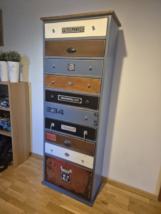 Komoda Loftowa w stylu Industrialnym.