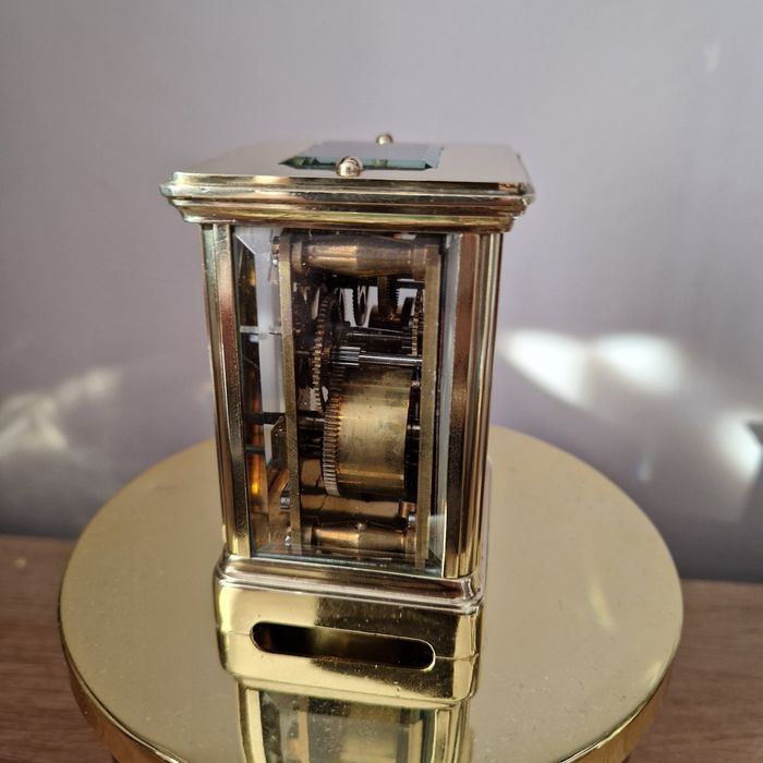 Sprzedam piękny zegar miniatura