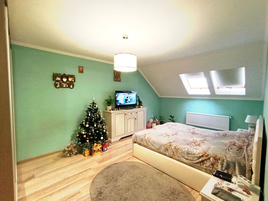 Продається Трьохкімнатна квартира біля Самбора