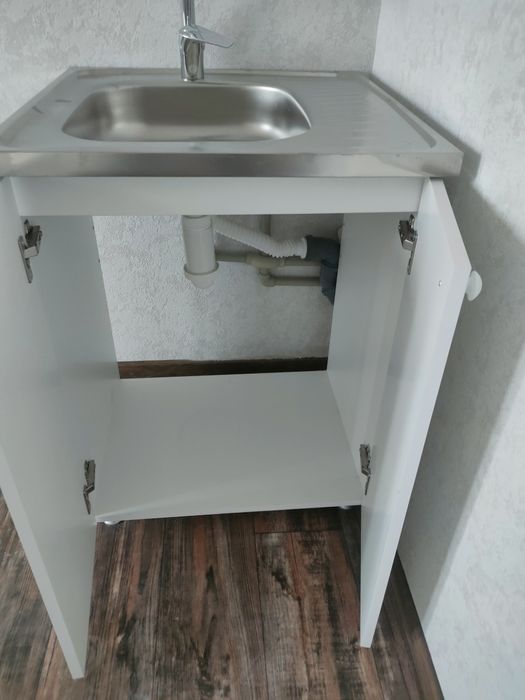 Кухонна тумба 60х60 з мийкою, сифоном та змішувачем з шлангами