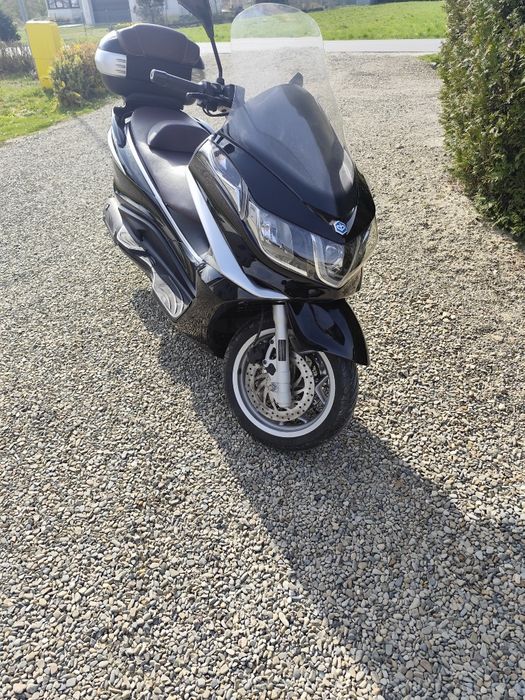 Piaggio x10 125cm3