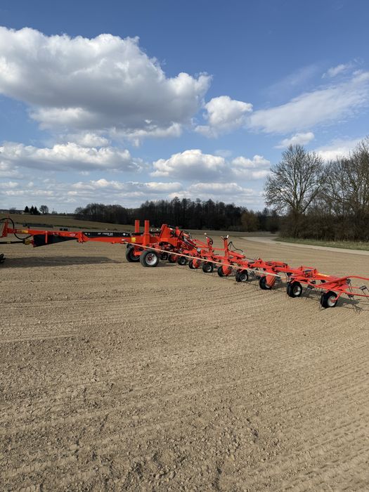 Przetrząsarka Kuhn GF 17002 GII DIGIDRIVE 17 metrów claas. krone