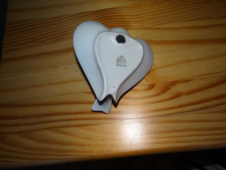 Popielniczka jaskółka Ćmielów uszkodzona